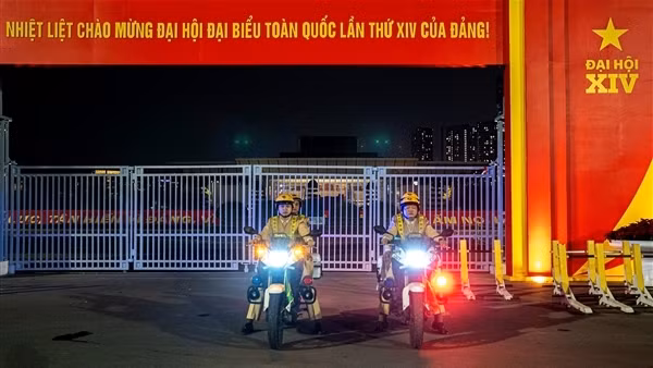 CSGT Thủ đô&nbsp;bám đường, giữ vững trật tự giao thông&nbsp;hướng tới Đại hội Đảng