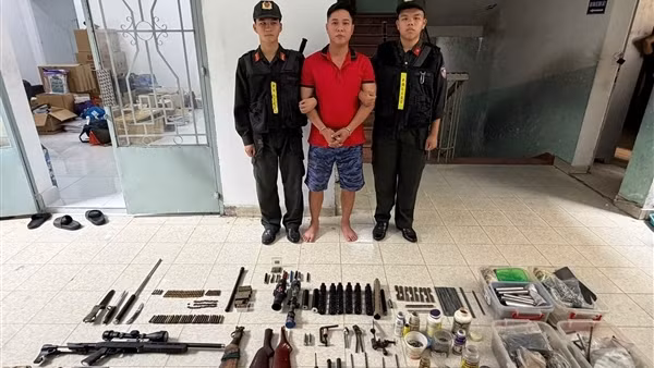 Công an TP Hồ Chí Minh xóa đường dây mua bán, tàng trữ vũ khí quân dụng "khủng"