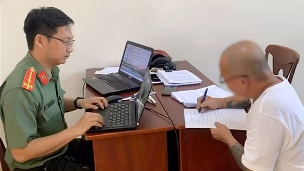 Xử phạt đối tượng chia sẻ thông tin xuyên tạc từ Lê Trung Khoa và kênh “thời báo.de”