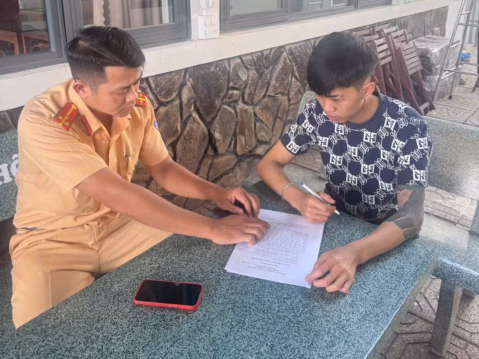 Làm rõ hành vi tụ tập gây rối trật tự công cộng lúc nửa đêm trên Quốc lộ 20 -0