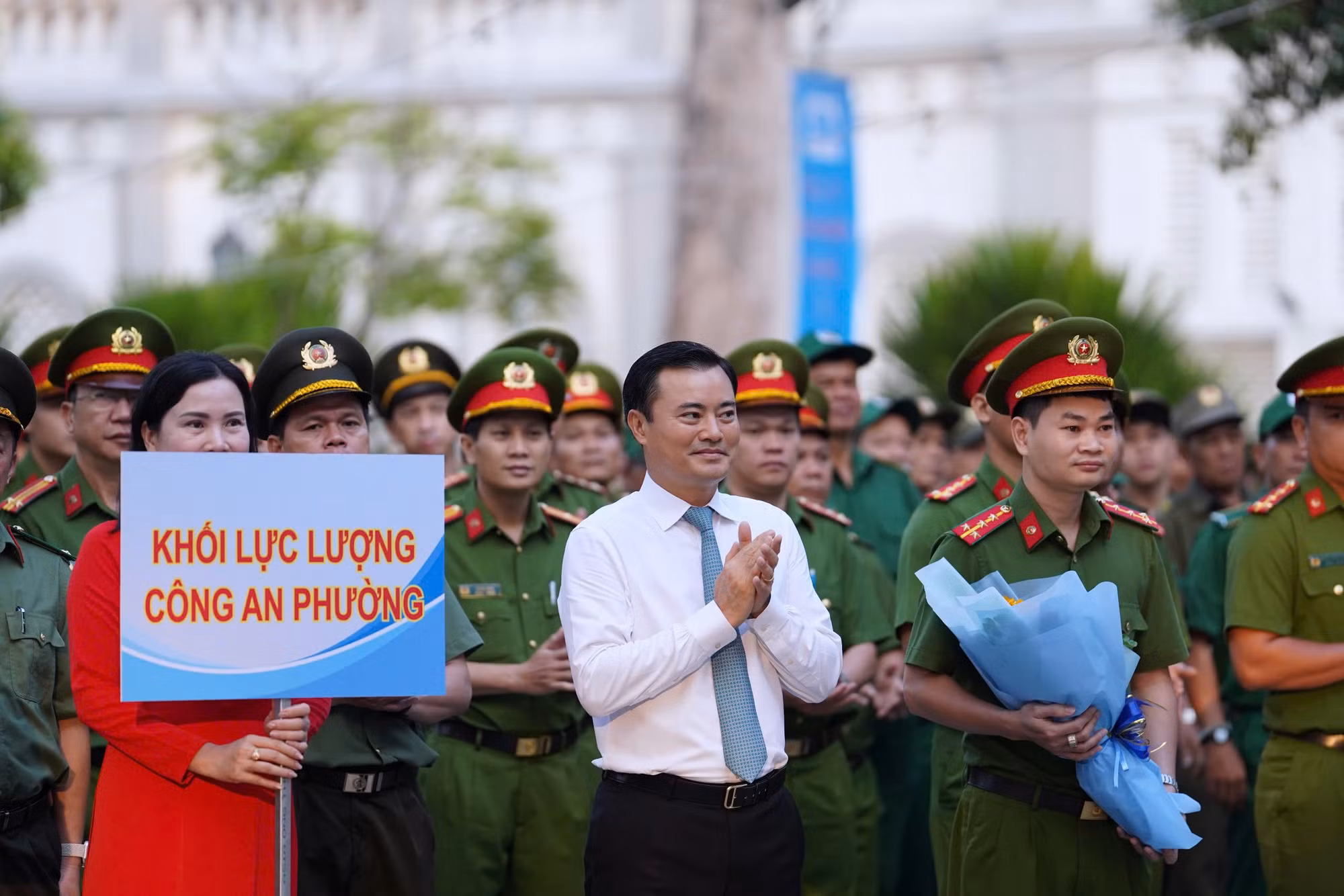 TP Hồ Chí Minh ra quân lập lại trật tự vỉa hè, xử lý kinh doanh vận tải trái phép -2