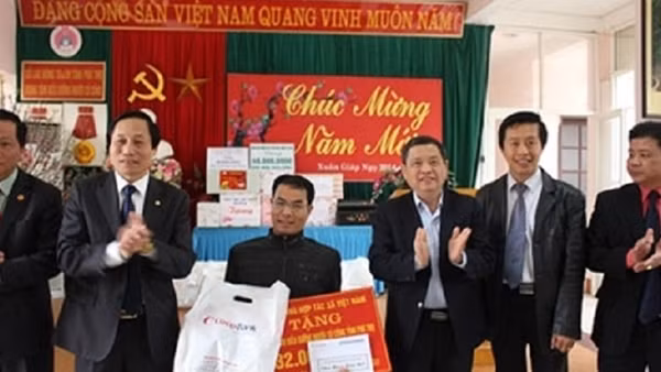 Dành hơn 449 tỷ đồng tặng quà người có công dịp Tết Giáp Thìn 2024