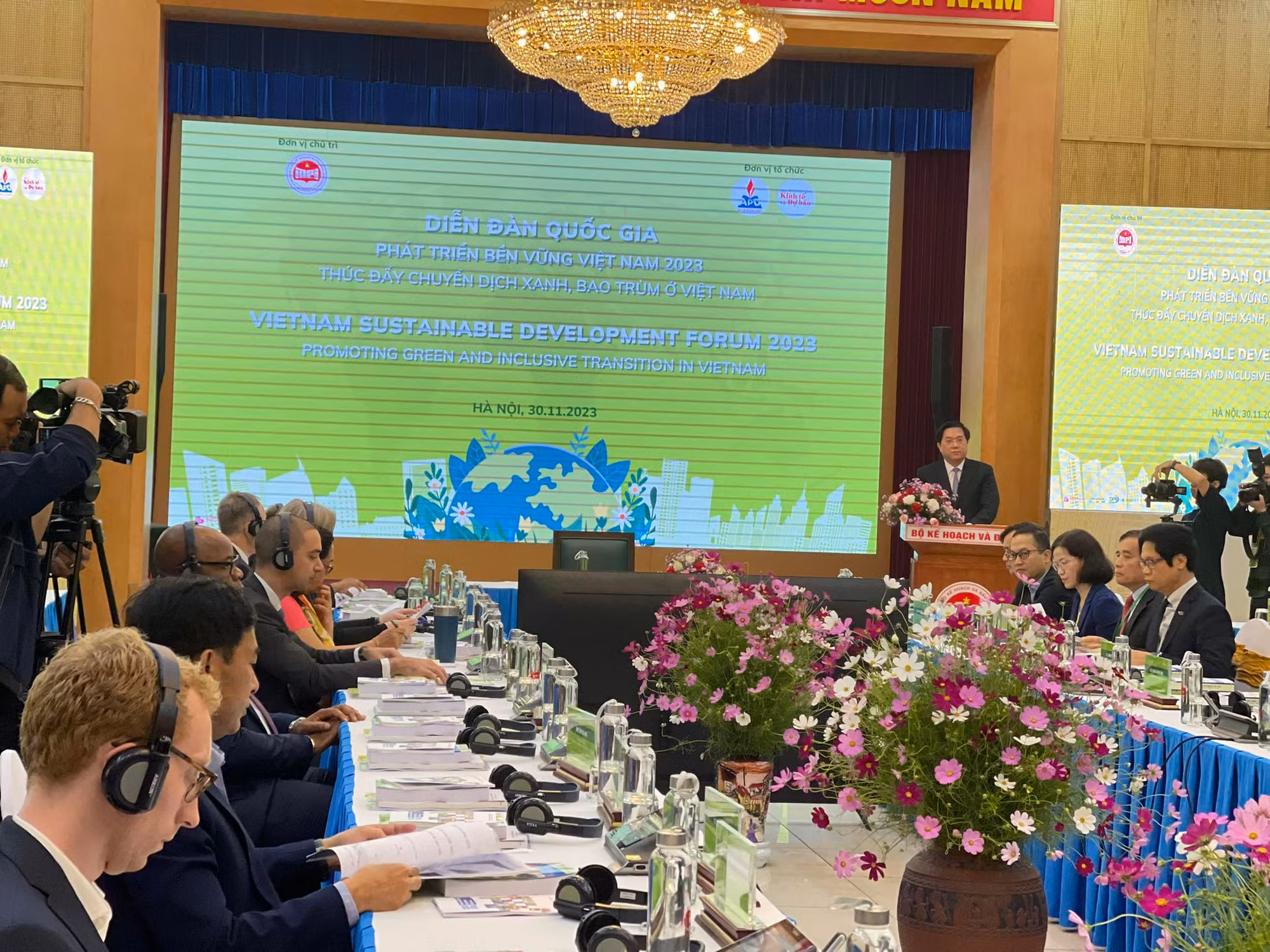 Thúc đẩy phát triển bền vững, chuyển dịch xanh -0