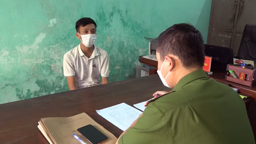 “Sổ đỏ” giả trong cơn “sốt đất” thật -0