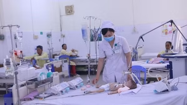 Ca mắc sốt xuất huyết ở Hà Nội tăng gấp 3 lần