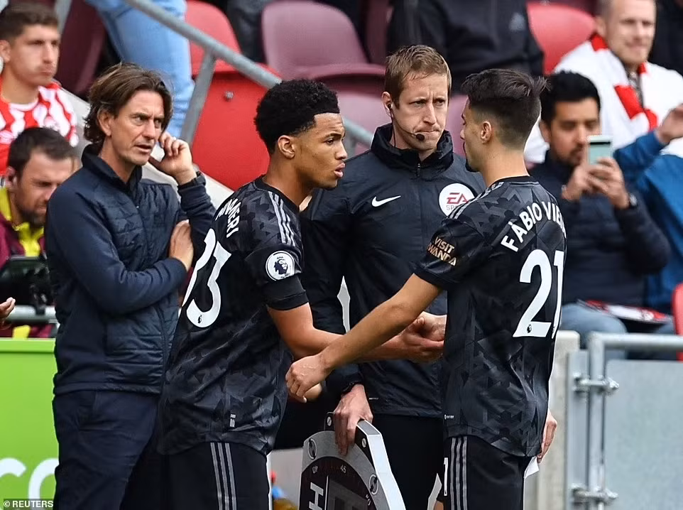 Cầu thủ trẻ của Arsenal lập kỷ lục trong ngày đội nhà 