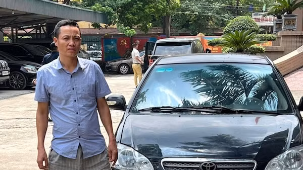 Trộm xe ô tô của chính mình tại bãi trông giữ xe tang vật