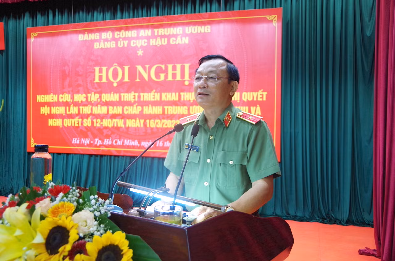 Phấn đấu thực hiện thắng lợi các nghị quyết của Trung ương Đảng, Bộ Chính trị -0