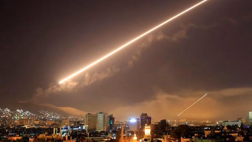 Syria tố Israel không kích thủ đô khiến nhiều binh sĩ thiệt mạng -0