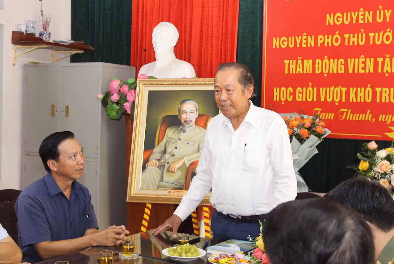 San sẻ yêu thương, giúp học sinh nghèo Nam Định vượt khó -0