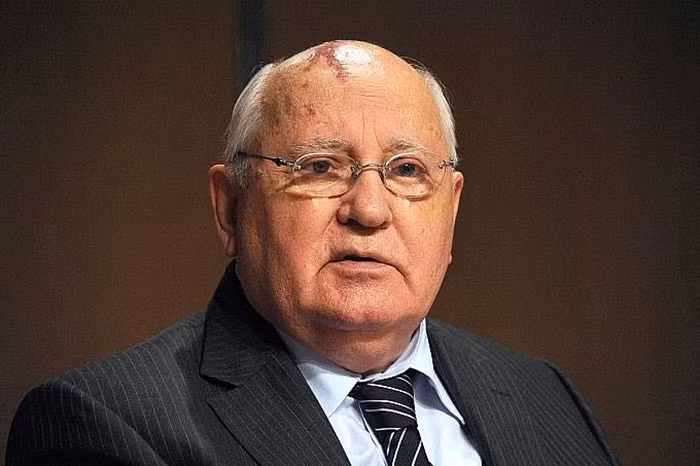 Bài học mang tên Gorbachev -0