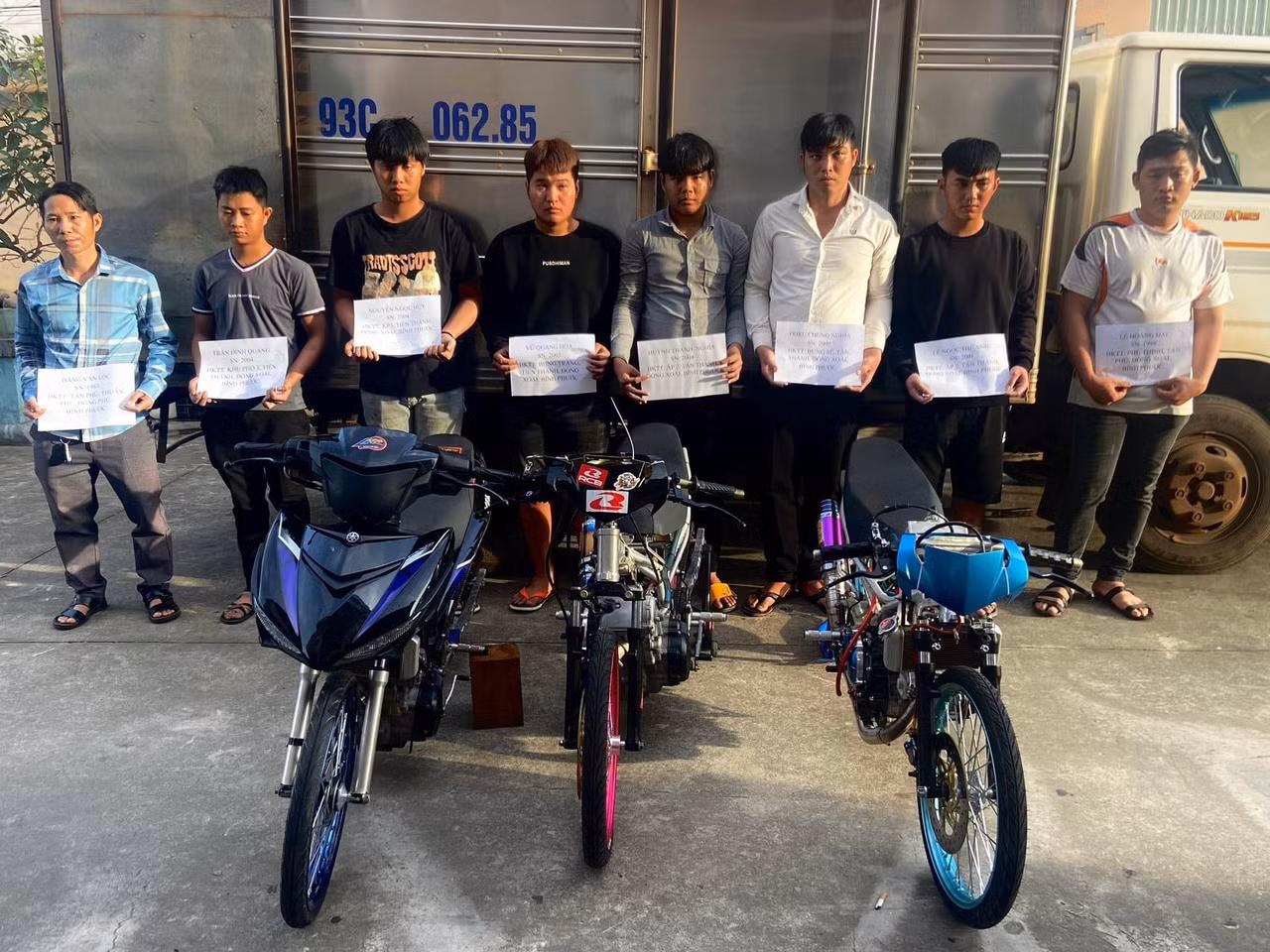 Từ Bình Phước thuê xe tải chớ xe “độ” về Bình Dương đua xe -0