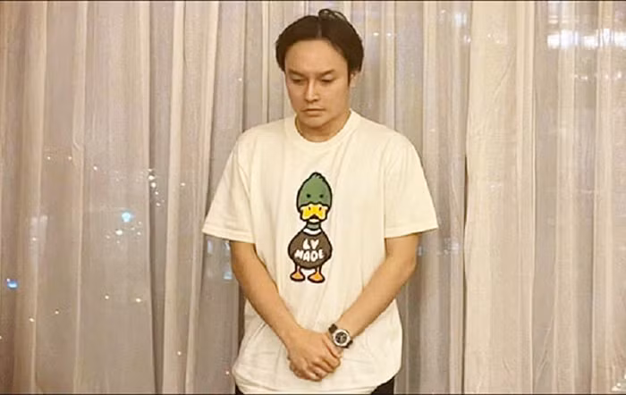 Những chiếc vương miện xấu xí -0