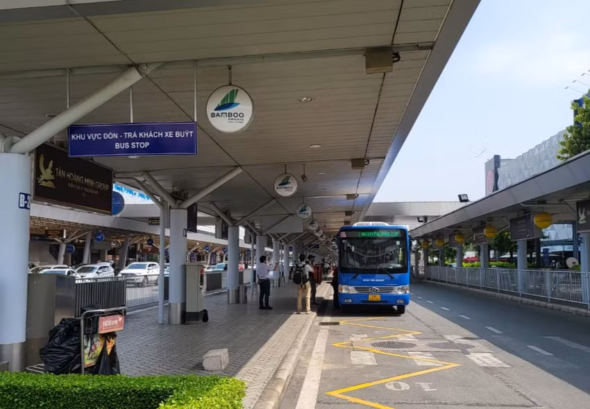 Khai thác tuyến xe buýt sân bay Tân Sơn Nhất - trung tâm thành phố -0