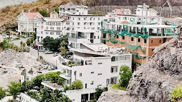 Cưỡng chế “cắt ngọn” dứt điểm 15 căn biệt thự tại dự án Ocean View Nha Trang