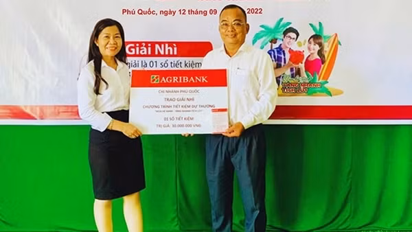 Agribank chi nhánh Phú Quốc trao thưởng chương trình tiết kiệm dự thưởng