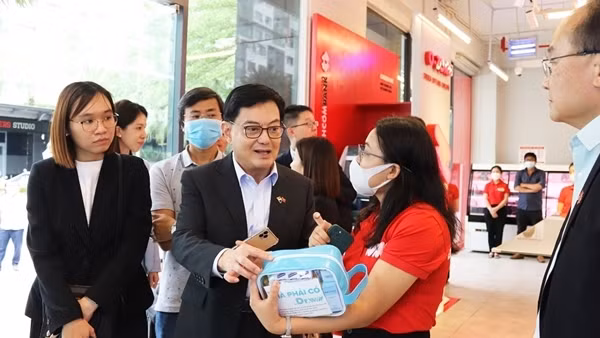 Phó Thủ tướng Singapore thăm và làm việc với Tập đoàn Masan
