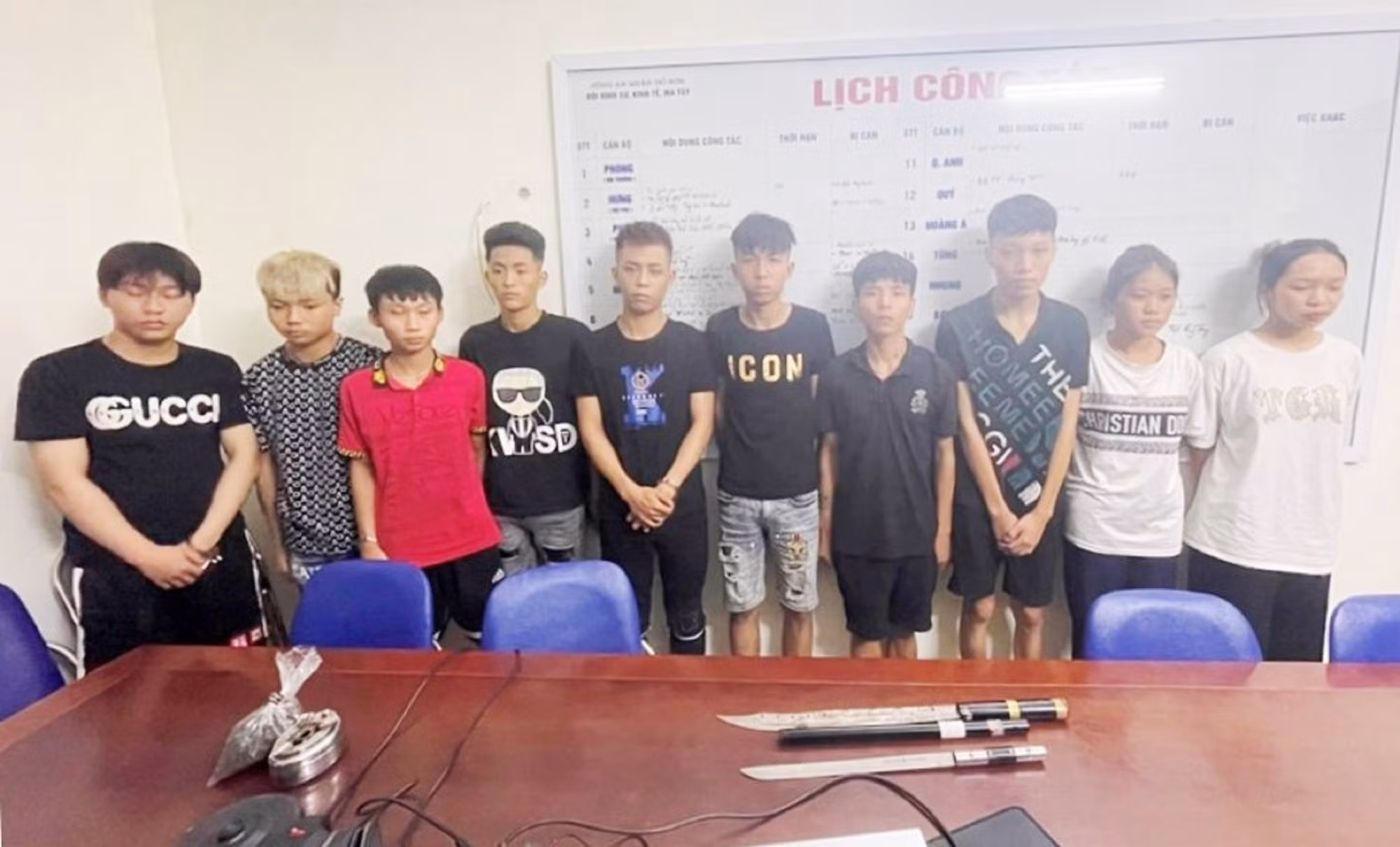 Tóm cổ nhóm côn đồ gây án khiến 1 người trọng thương ở khu du lịch -0