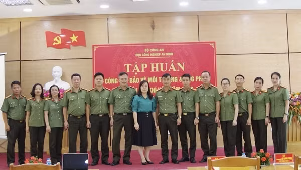 Nâng cao trách nhiệm bảo vệ môi trường cho CBCS trong các doanh nghiệp Công an