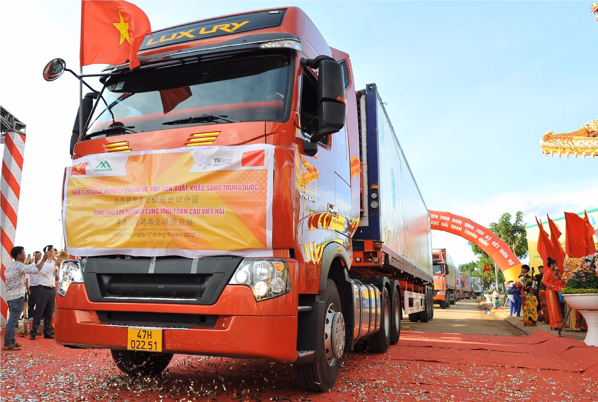 Xuất khẩu lô hàng sầu riêng chính ngạch đầu tiên sang Trung Quốc -0