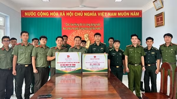 Sôi nổi hành trình nghĩa tình biên giới của Tuổi trẻ Công an TP Hồ Chí Minh