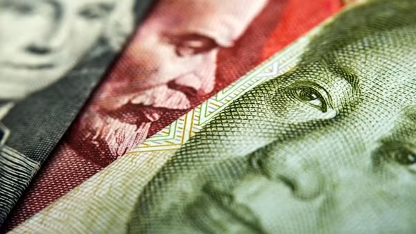 Nga nỗ lực thoát đồng USD