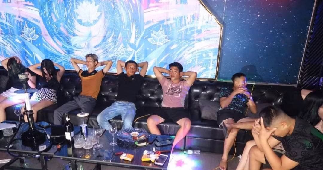 Bắt giữ nhiều đối tượng có hành vi mua bán, tàng trữ và tổ chức ma túy tại quán Jet Lounge -0