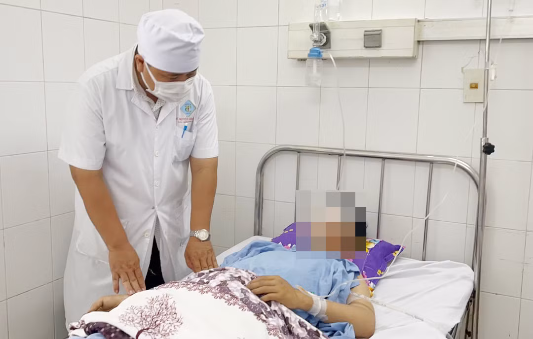 Cứu sống bệnh nhân bị tường đè “thập tử nhất sinh” -0