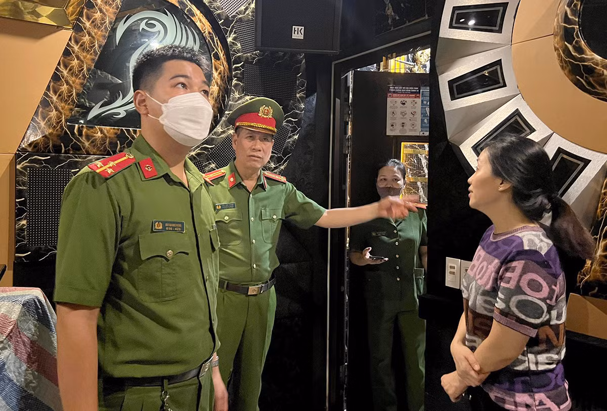 buivandang_o.jpg -0