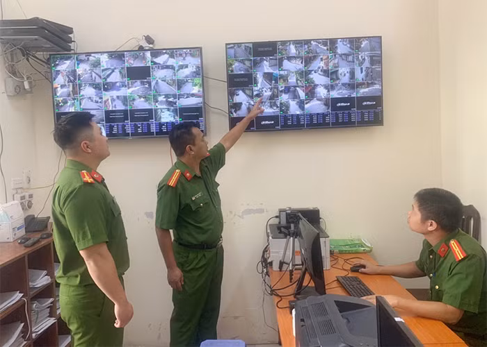 Dấu ấn công an xã ở một làng nghề nổi tiếng -0