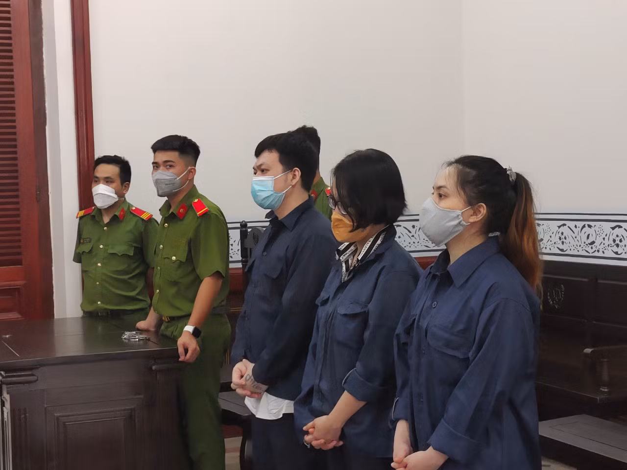 Mua bán ma túy, bà mẹ 4 con lãnh án chung thân -0