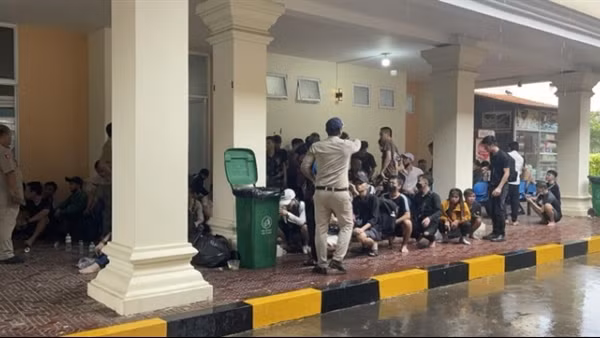 Đắng lòng với giấc mơ "việc nhẹ, lương cao" ở Campuchia