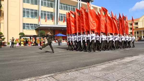 Đại học ANND khai giảng năm học mới, ra quân huấn luyện đơn vị dự bị chiến đấu