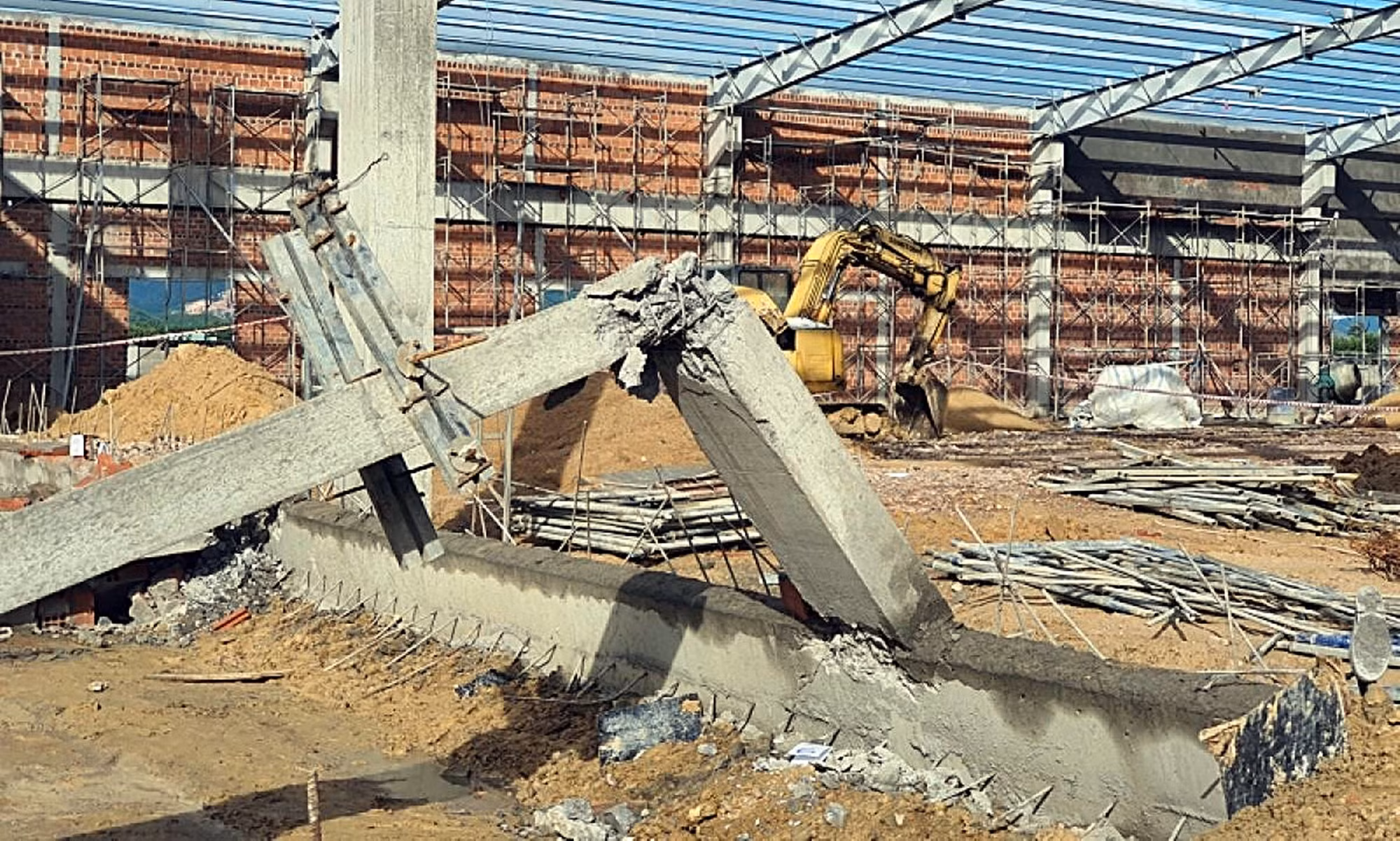 Bình Định thay đổi Tổ trưởng Tổ công tác điều tra vụ sập tường làm 5 người tử vong -0