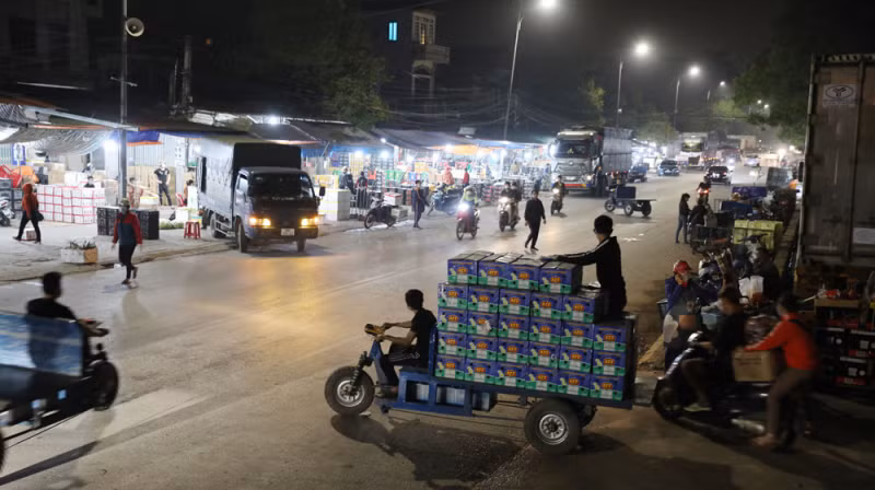 Bắt nhóm đối tượng lợi dụng danh nghĩa Ban Quản lý chợ cưỡng đoạt tiền -0