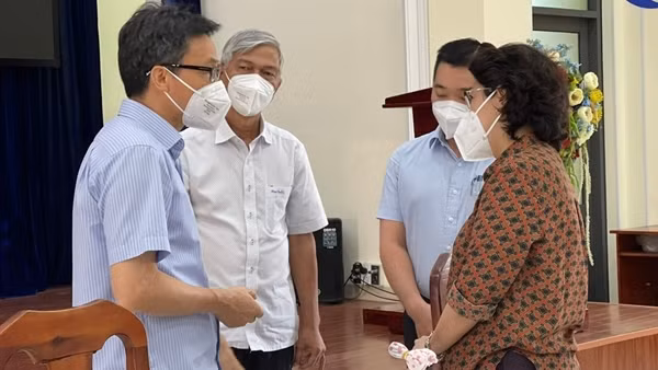Trẻ em mồ côi do COVID-19 được bảo trợ đến khi học xong đại học ảnh 3