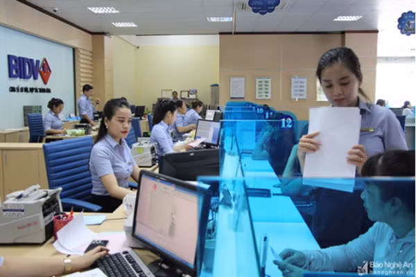 Vẫn mắn đẻ trong giãn cách -0