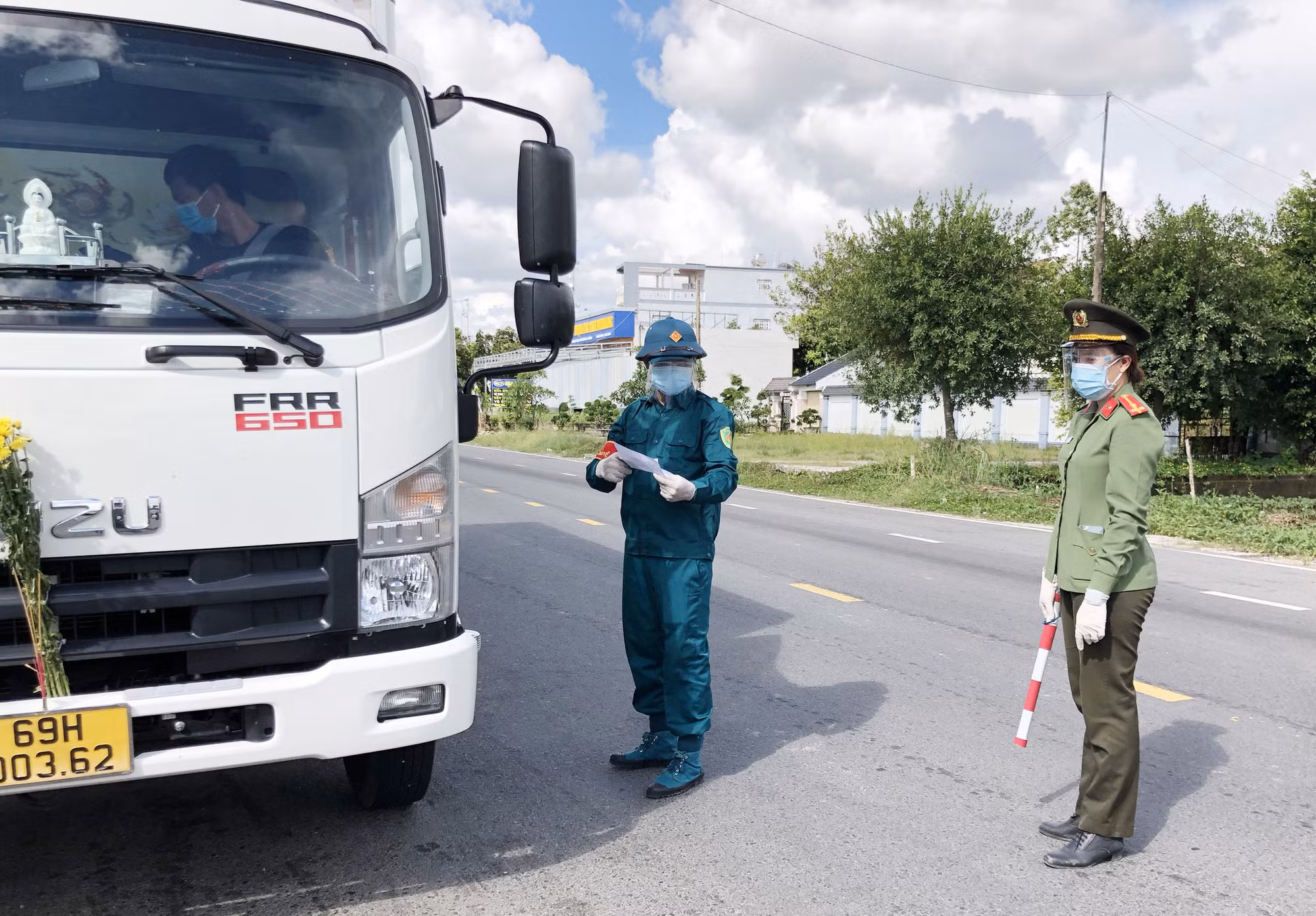 Cà Mau không bỏ quy định buộc tài xế test lại SAR-CoV-2 vì cho rằng phù hợp -0