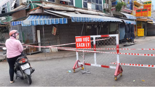 Vẫn mắn đẻ trong giãn cách -0