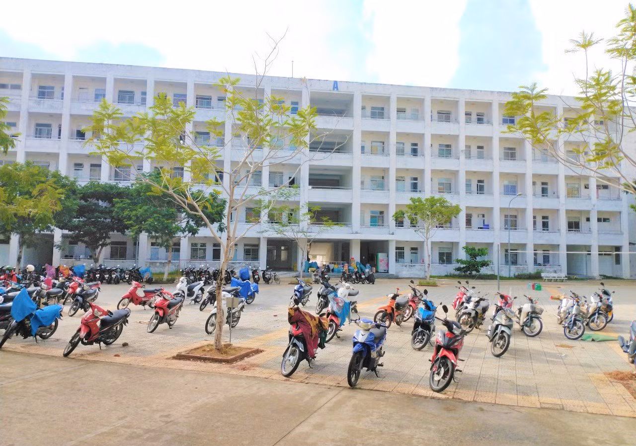 Sinh viên nhường ký túc xá làm bệnh viện dã quy mô 2.000 giường điều trị bệnh nhân COVID-19 -0