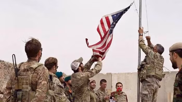 Taliban: Sau chiến sự là bài toán chính trị -0