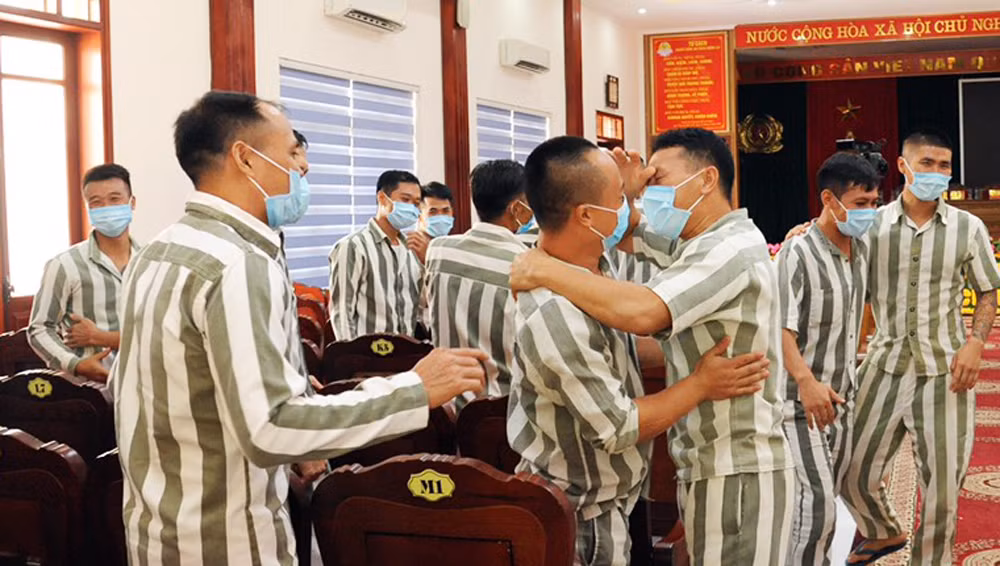 Lễ đặc xá cho các phạm nhân tại Trại giam Suối Hai -0