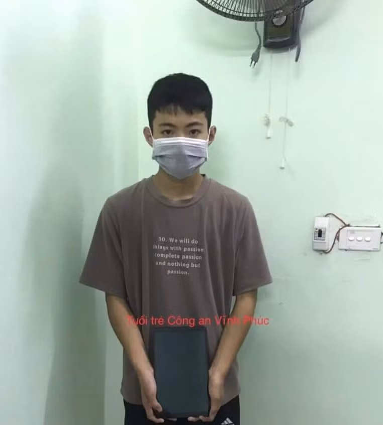 Bắt đối tượng cướp Ipad của cháu bé 9 tuổi -0
