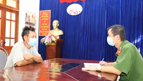 Đôi tình nhân mưu sinh bằng... trộm cắp ảnh 3