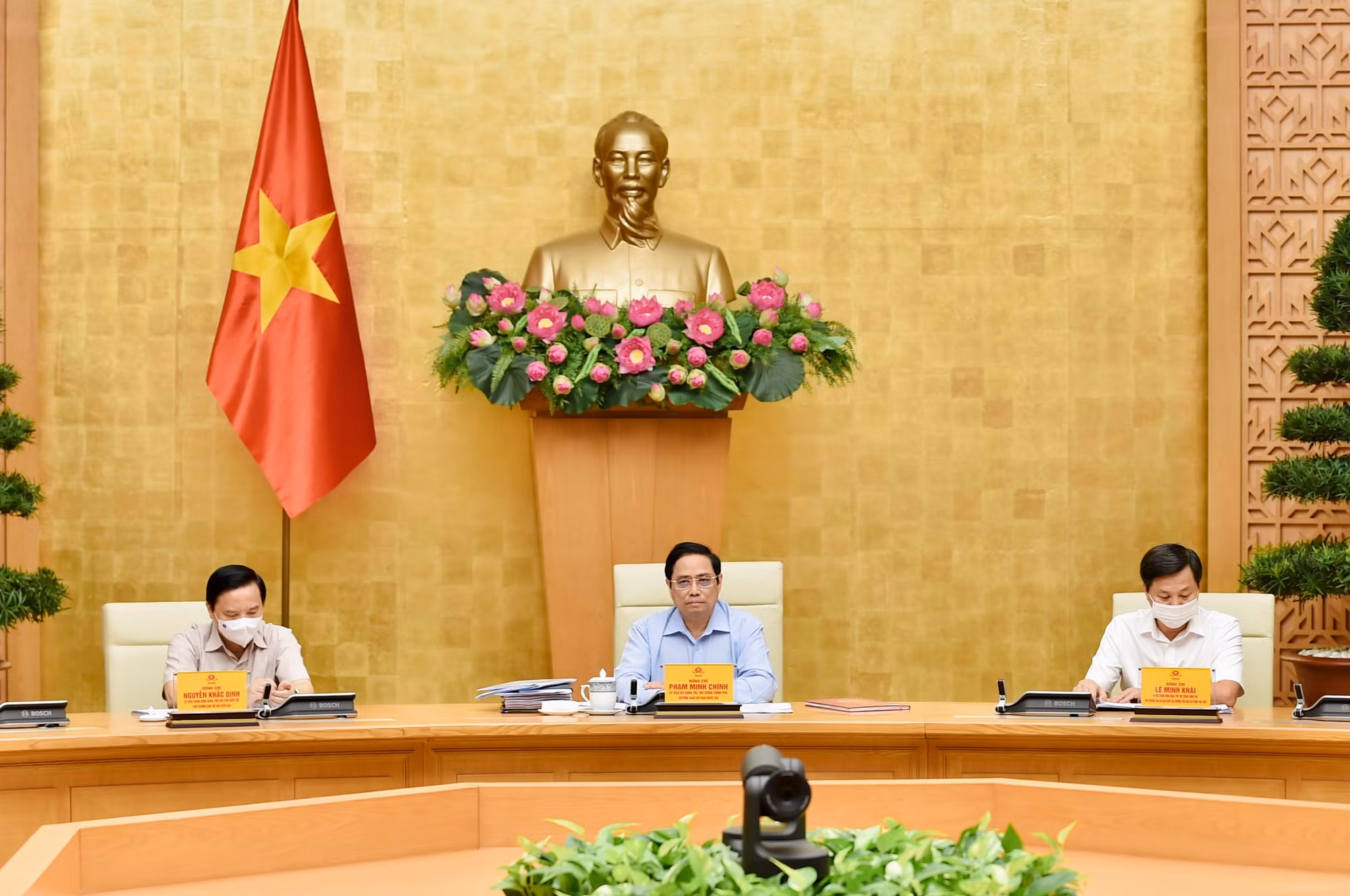 Thủ tướng chủ trì cuộc họp trực tuyến toàn quốc tới hơn 9.000 xã phường, xốc lại việc chống dịch ở các 'pháo đài' -0