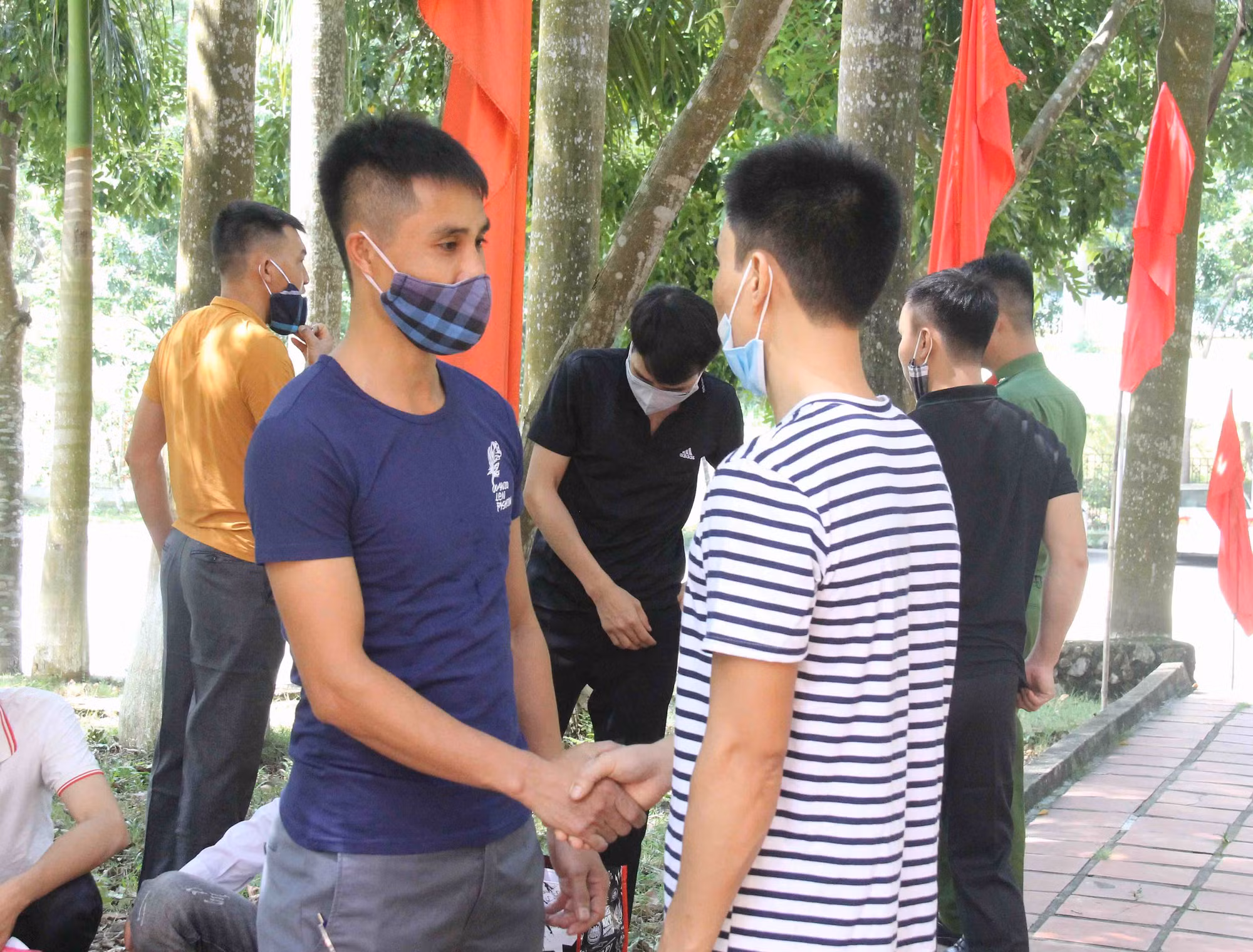 vq - phạm nhân chia tay.jpg -0