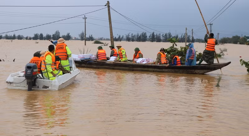Quảng Bình triển khai quyết liệt “mục tiêu kép” vừa chống dịch vừa chống bão Conson -0