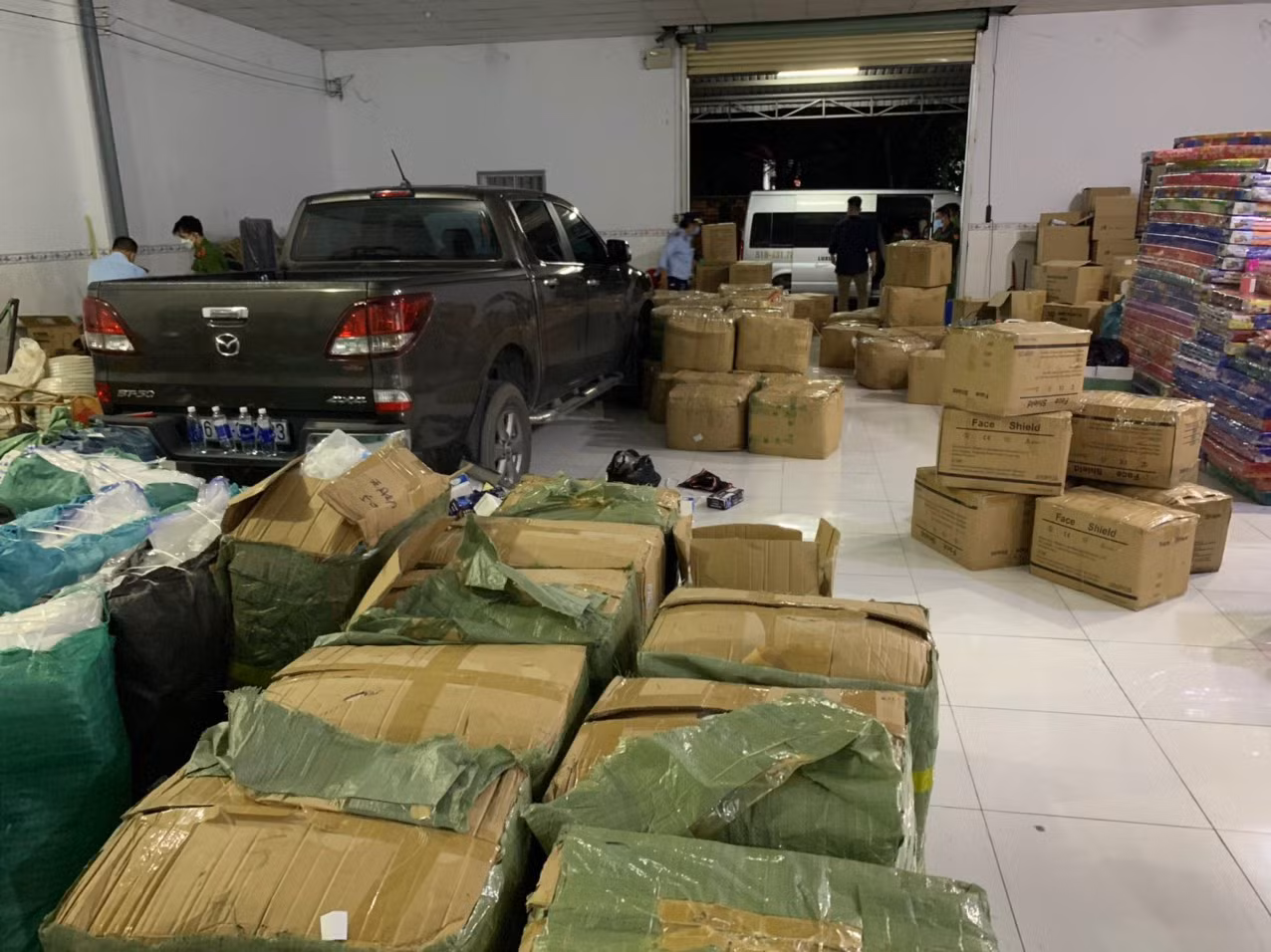 Phát hiện kho hàng “thuốc&nbsp;đông được điều trị COVID-19” không có hóa đơn chứng từ&nbsp; -1