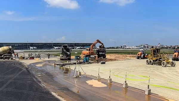 Đưa đường cất hạ cánh sân bay Nội Bài vào khai thác đúng dịp cao điểm Tết ảnh 2