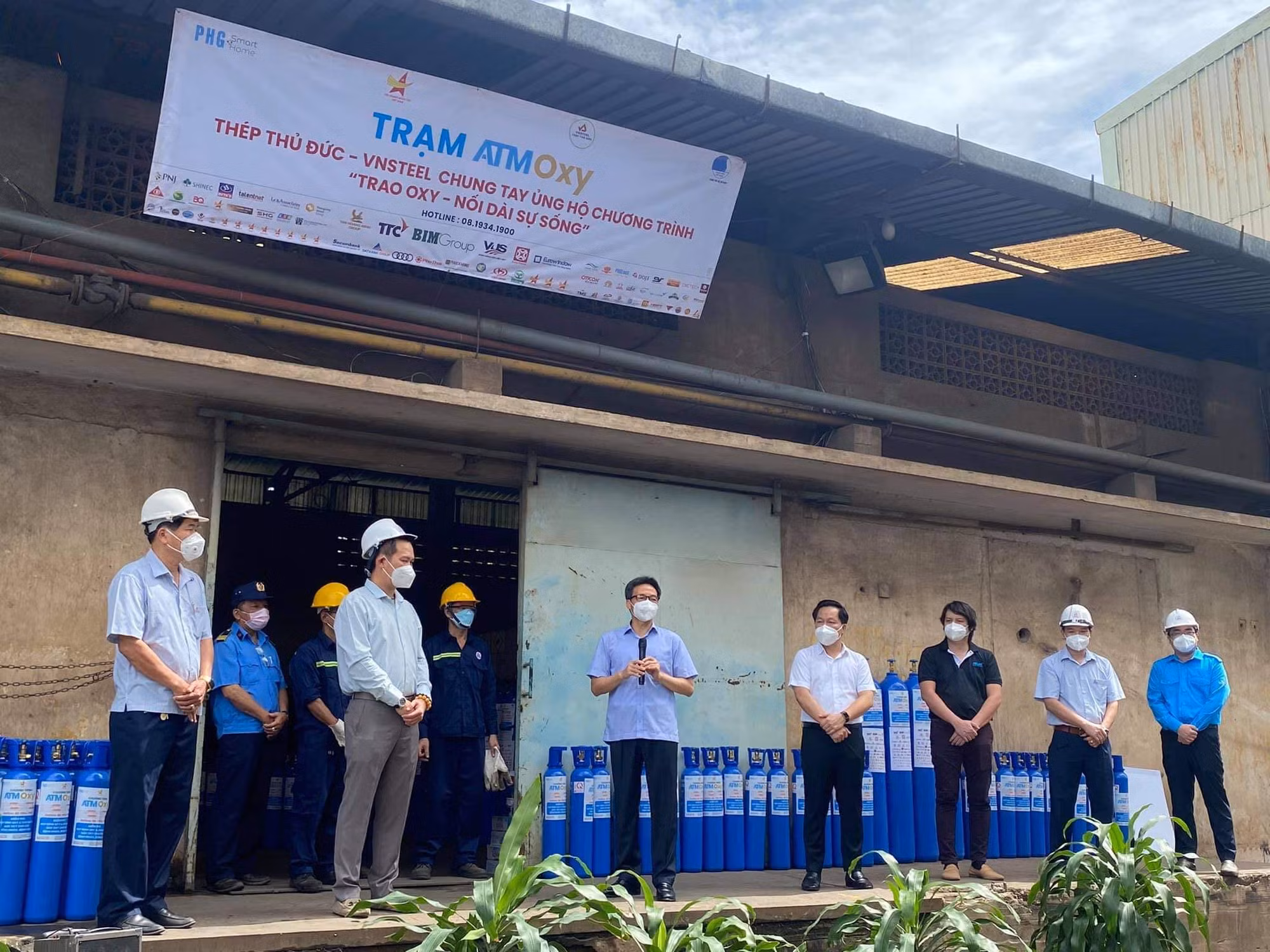 Phó Thủ tướng Vũ Đức Đam thăm trạm bơm oxy tại Thủ Đức -0